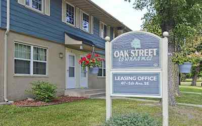 Oak Street Townhomes Apartments For Rent Saint Cloud Mn Rentals Com