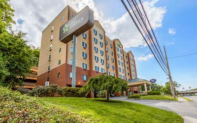 Vista at Town Green: Elmsford, NY Apartments for Rent