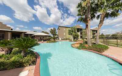 pet friendly hotels in mission tx