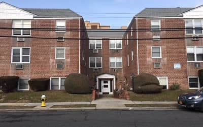 Garden City NY Luxury Apartments For Rent - 3 Rentals