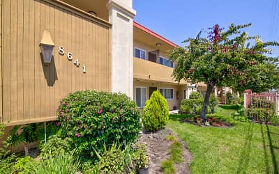 Westminster Manor Apartments For Rent - Garden Grove, CA 