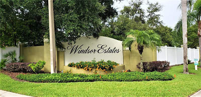 354 Windsor Estates Dr - Davenport, FL