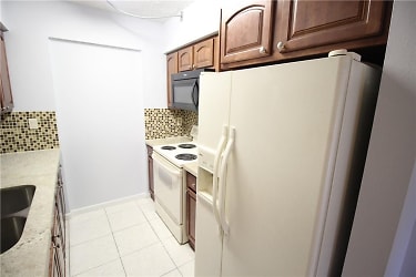 9503 NW 2nd Pl unit 3b - Coral Springs, FL