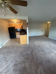 2 W Chester Pike unit 302 - Ridley Park, PA