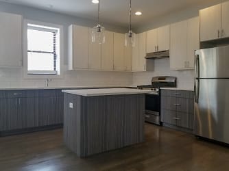 2618 N Rockwell St unit 3F - Chicago, IL