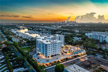 2500 SW 22nd Terrace #819 - Fort Lauderdale, FL