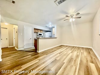 205 S Mitchell St Apartments - San Marcos, TX