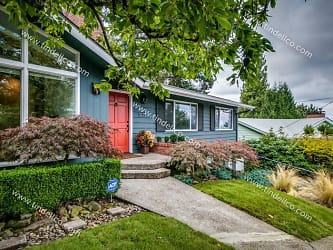 3235 SW Gale Ave - Portland, OR
