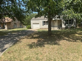 1507 NW Bell Ave - Lawton, OK
