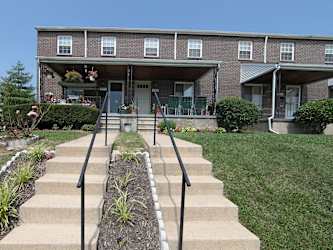 Foxridge Townhomes Apartments - Essex, MD