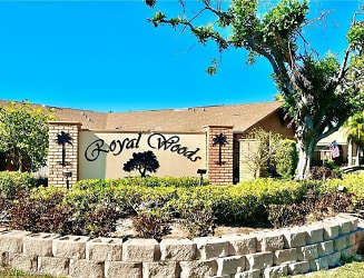 6492 Royal Woods Dr - Fort Myers, FL