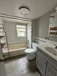 74 Germain Ave unit 2 - Quincy, MA