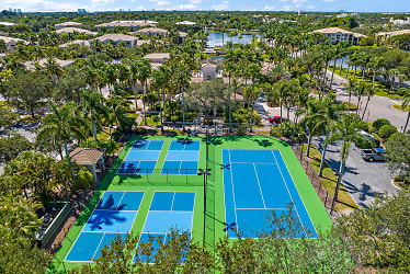 3019 Alcazar Pl #205 - Palm Beach Gardens, FL