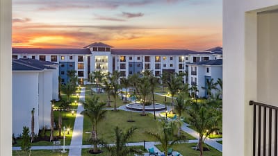 Grand Central Apartments - Fort Myers, FL