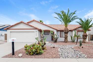 1337 S Gold Dr - Apache Junction, AZ