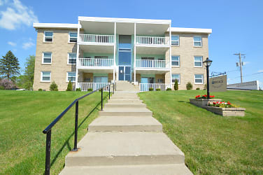 MCMC Roseville Communities Apartments - Saint Paul, MN