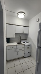 51 Edgewater Dr #4 - Coral Gables, FL
