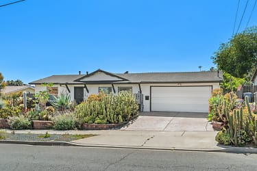 1158 Purdy St - Spring Valley, CA