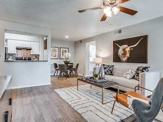 Exchange 7272 Apartments - Dallas, TX