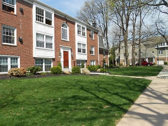 353 Homeland Southway unit 3C - Baltimore, MD