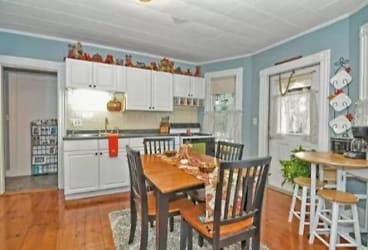 25 F Saunders St - North Andover, MA