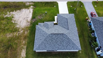 3913 NW 42nd Ln - Cape Coral, FL