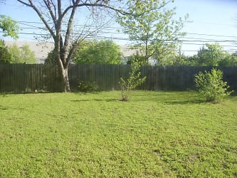 5123 Village Lawn - San Antonio, TX