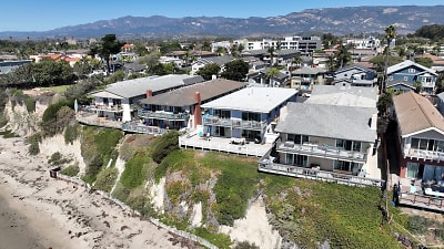 6525 Del Playa Apartments - Goleta, CA