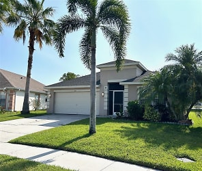 2817 Maguire Dr - Kissimmee, FL
