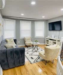 37 Colonial Pl #2 - New Rochelle, NY