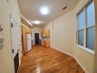 2300 N Milwaukee Ave unit 2 - Chicago, IL