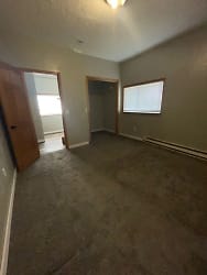217 S Lyndale Ave - Sioux Falls, SD
