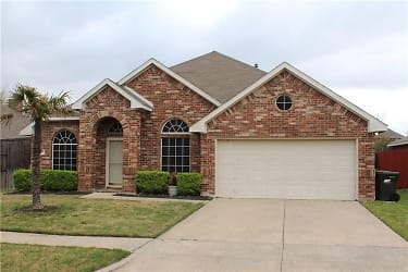 6616 Brentwood Ln - The Colony, TX