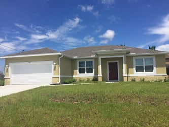 2709 NW 42nd Ave - Cape Coral, FL