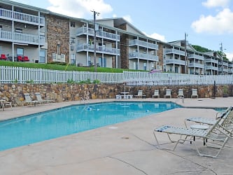 Carriage Hill Apartments - Knoxville, TN