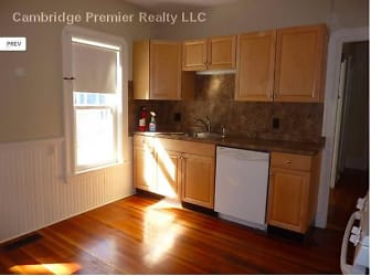 39 Hall Ave unit 2 - Somerville, MA