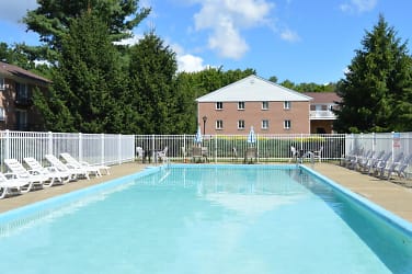 Mill Creek Village Apartments - Youngstown, OH