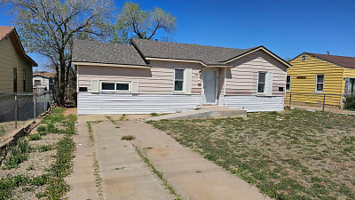 1928 NW 18th Ave - Amarillo, TX