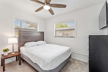 Room For Rent - Gulfport, FL
