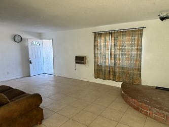 35676 Soapmine Rd - Barstow, CA