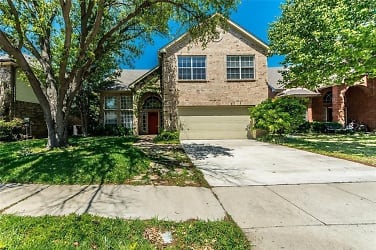 9416 Abbey Rd - Irving, TX