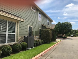 1481 E Old Settlers Blvd unit 802 - Round Rock, TX