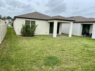 17504 Butterfly Pea Ct - Clermont, FL
