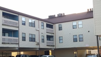 Park Place Apartments - Charleston, IL