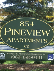 854 N Pine Rd - Essexville, MI