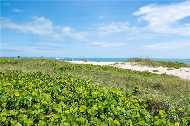 1700 Ocean Dr #204V - Vero Beach, FL