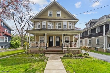 38 Dunnell Rd - Maplewood, NJ