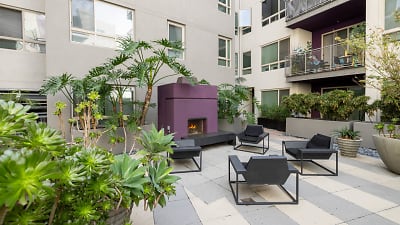 Sakura Crossing Apartments - Los Angeles, CA