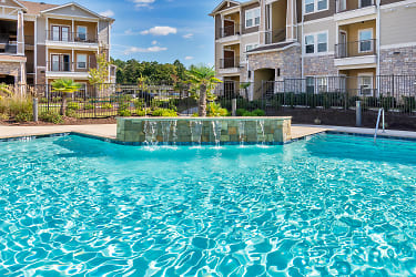 Pointe At Greenville Apartments - Greenville, SC