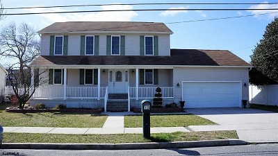 10 Broadway - Somers Point, NJ